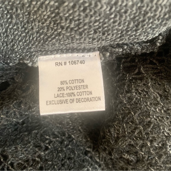 THE PYRAMID COLLECTION Floral Embroidered Hooded Pullover Top - Picture 5 of 12